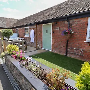 The Shippon Holiday home Chester